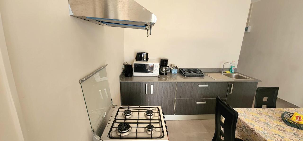 Number 5, Pebble Bay Appartments กรองด์เบย์ ภายนอก รูปภาพ
